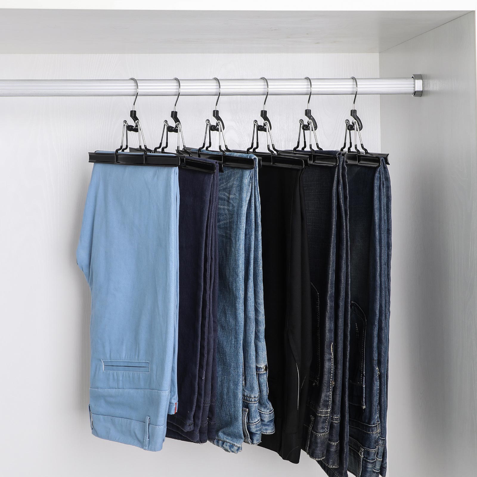Skirt Hangers - Metal - Black - 360 Degree Swivel Hook