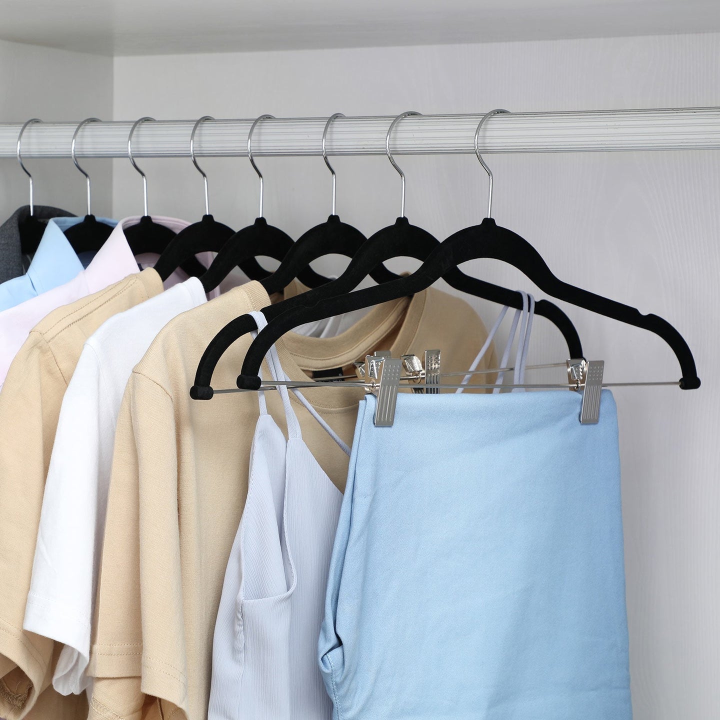 Pants Hangers - Velvet - Grey - 30 Pack with Clips and 360 Rotating Hook