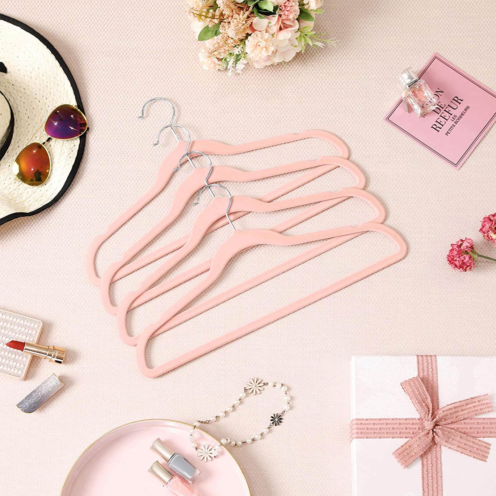 Velvet Hangers - Durable Velvet - Black - 42 cm Long