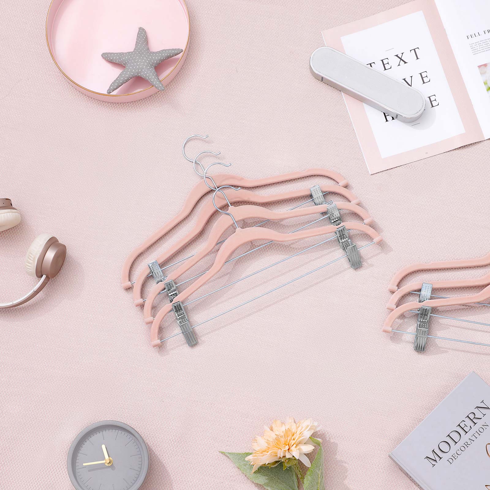 Adjustable Pants Hangers - Velvet - Grey - 12 Pieces with Clips and Non-Slip Design