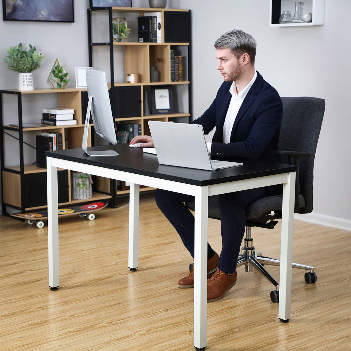 Computer Desk – Adjustable Feet – Steel Frame
