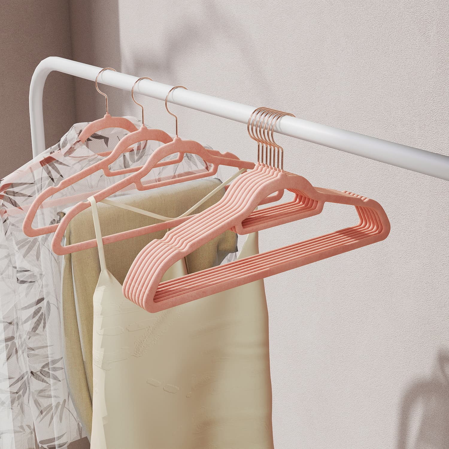 Velvet Hangers - Velvet - Coral Pink - Set of 50 with Rose Gold Swivel Hook