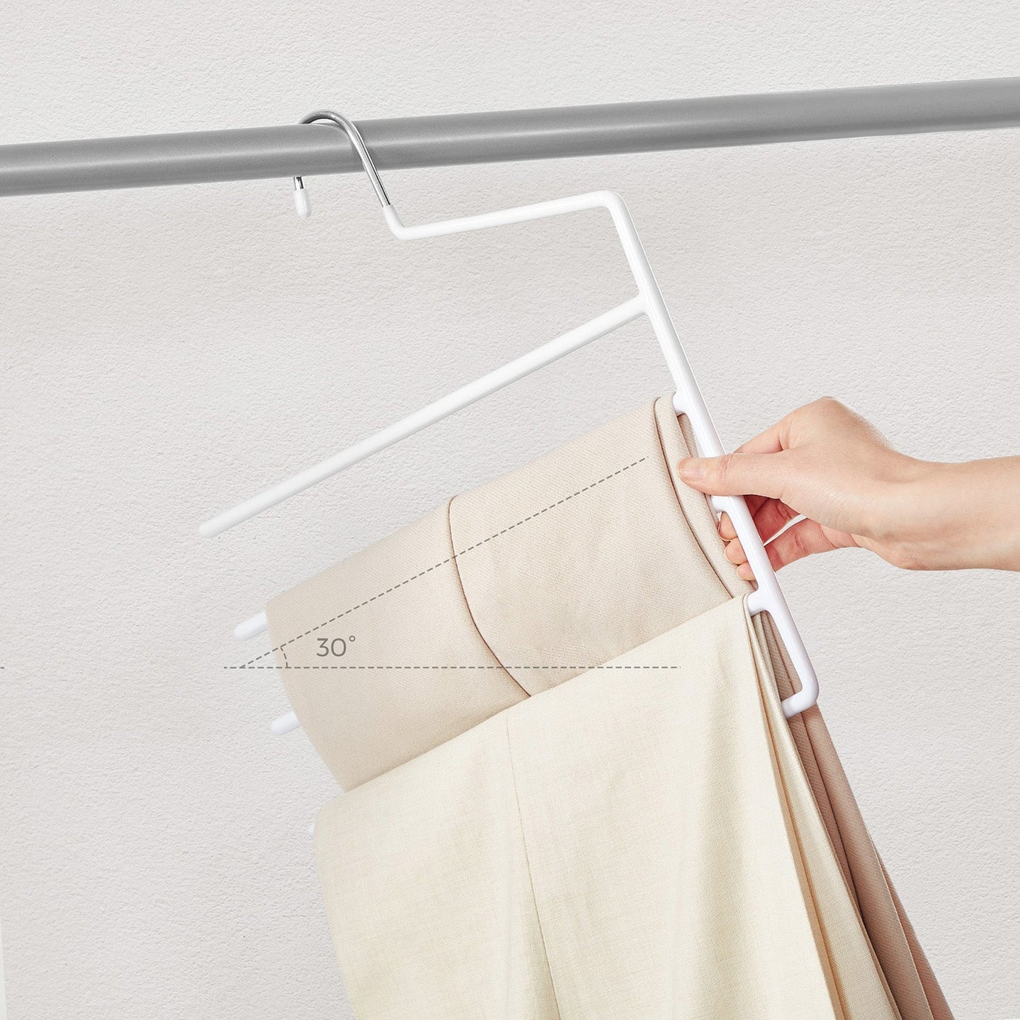 Set of 4 Non-Slip Trousers Hangers - Metal - Black