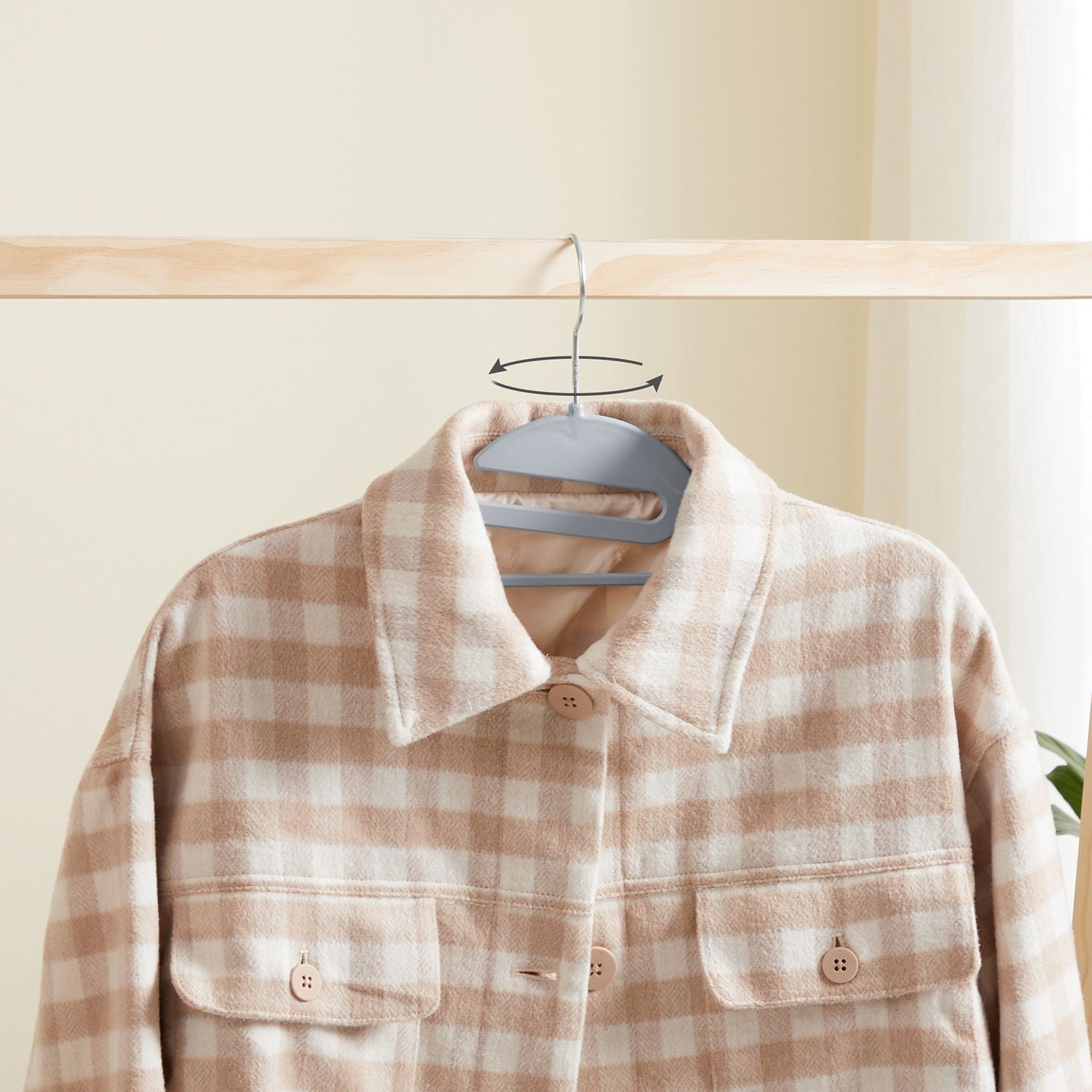 Plastic Coat Hangers - Plastic - Grey - Space-Saving Non-Slip Design