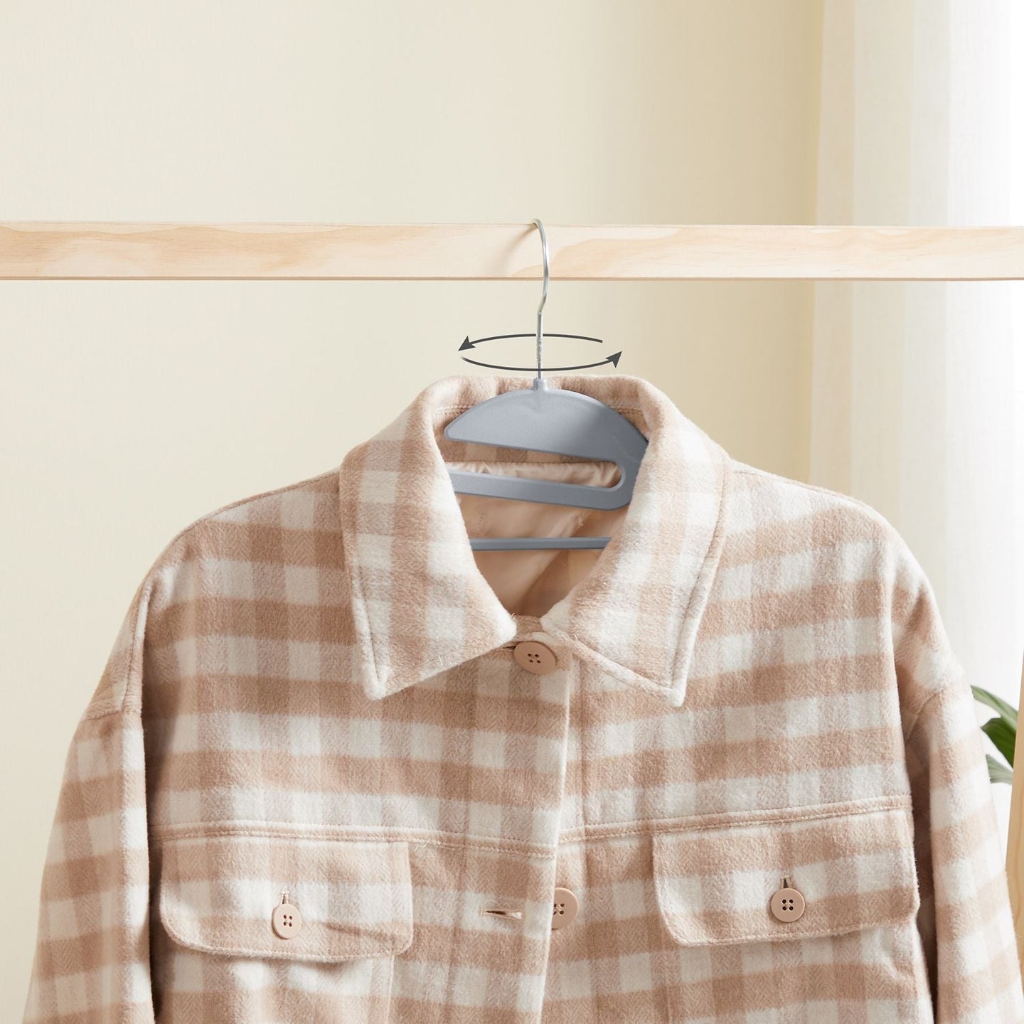 Plastic Coat Hangers - Plastic - Grey - Space-Saving Non-Slip Design