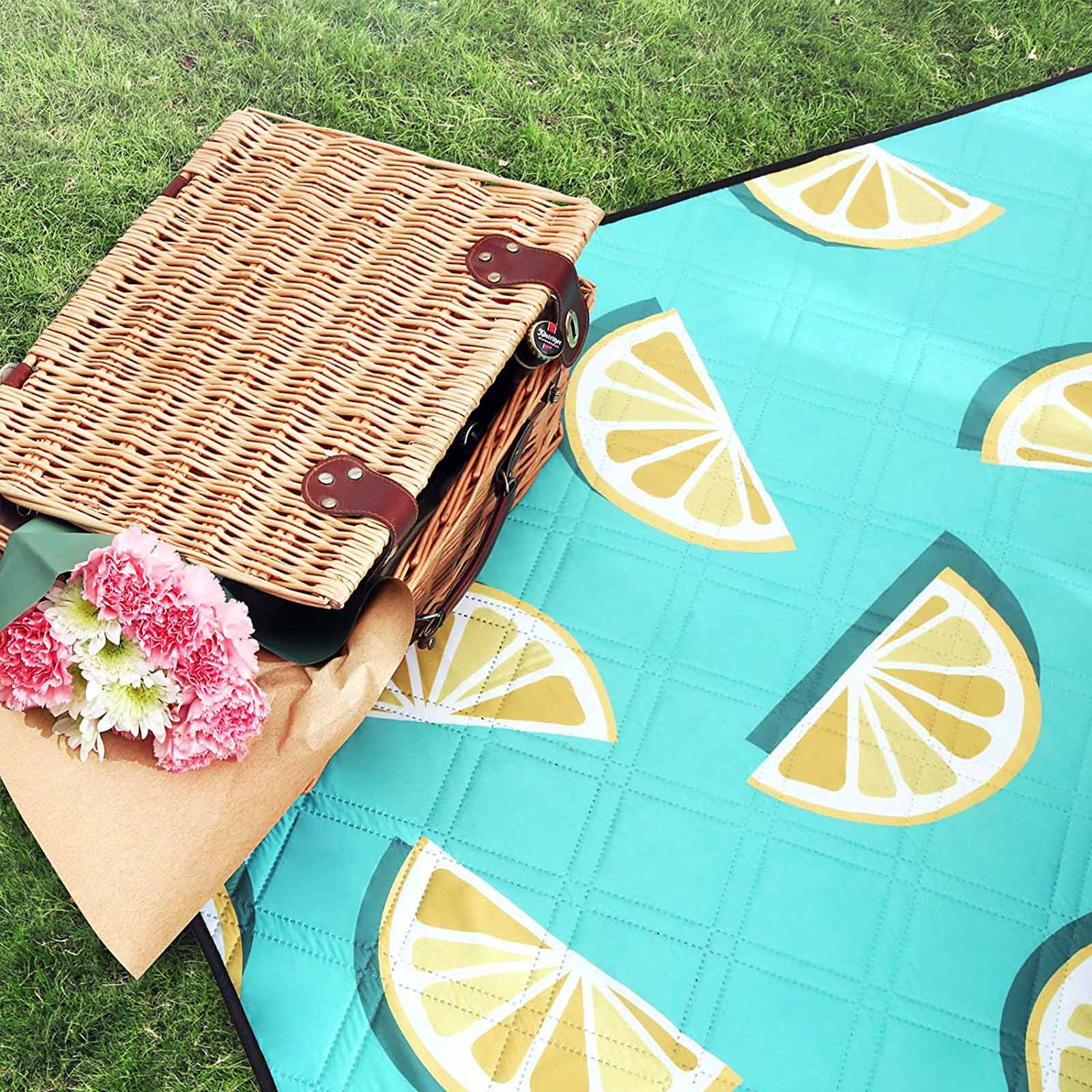 Foldable Picnic Blanket - Waterproof Layer