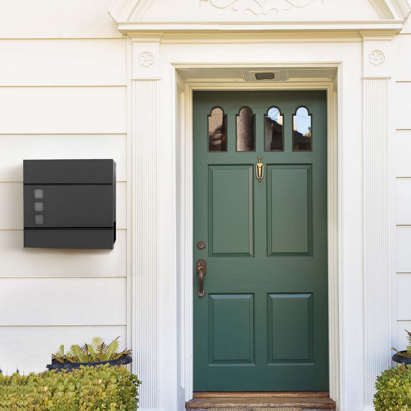 Wall-mounted Mailbox - Metal - Black - Lockable with Newspaper Holder
