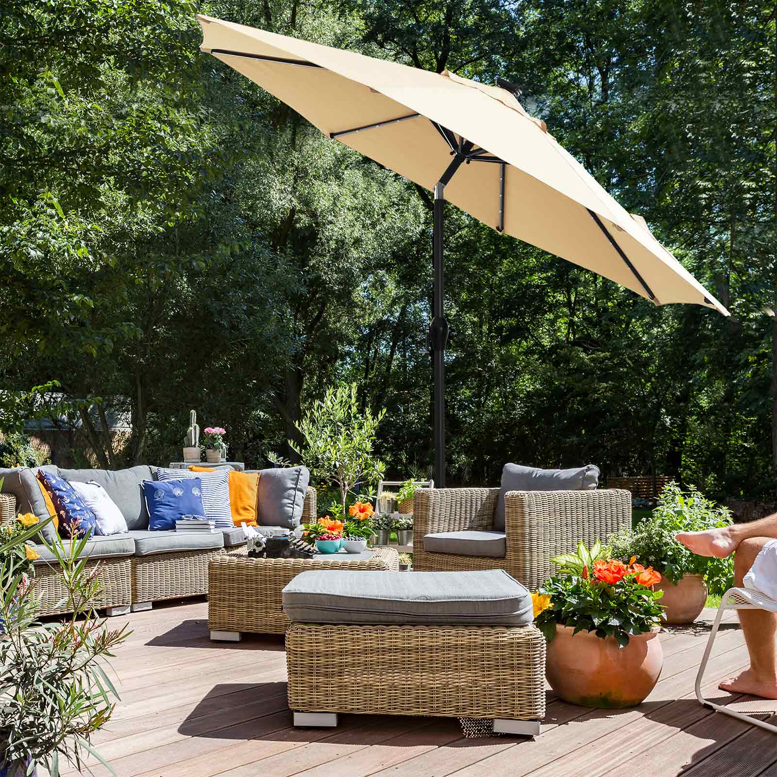 Patio Parasol Umbrella - Polyester - Beige - 2.7 m with Solar-Powered LED Lights