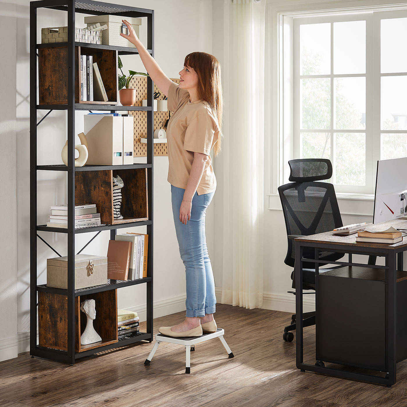 Folding Step Stool - Metal - White - TÜV SÜD Certified