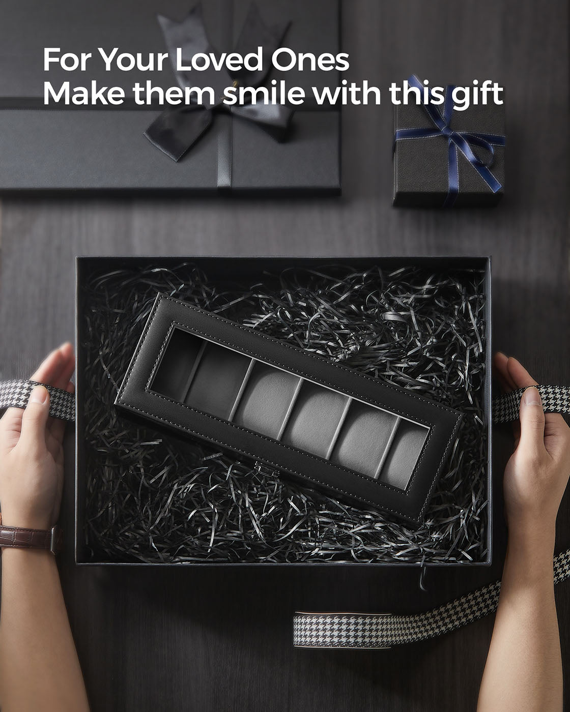 Watch Box - Velvet - Black - 6-Slot with Glass Top and Lock
