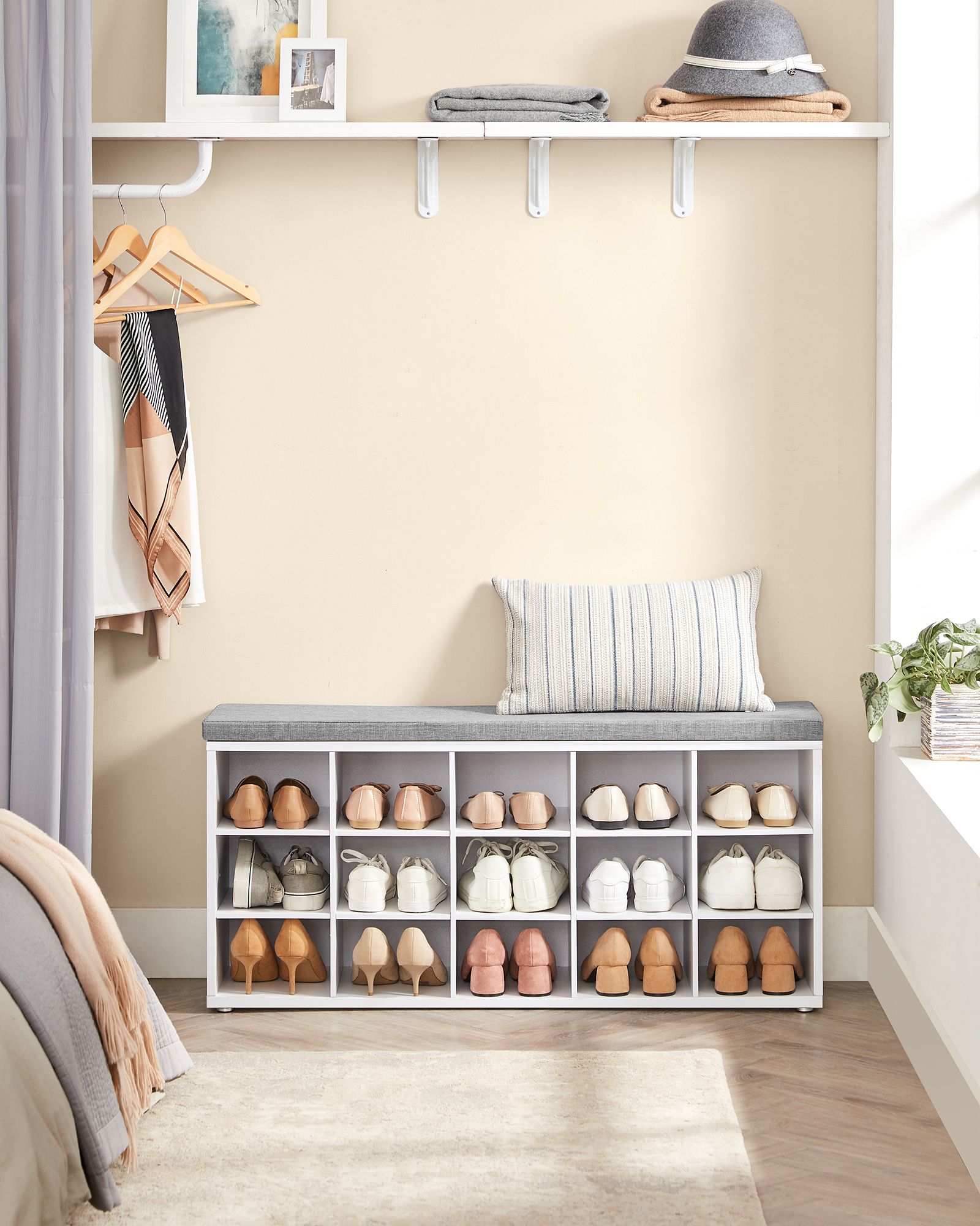 Shoe Rack - Wood and Foam - White and Dove Grey - with Seat Cloud