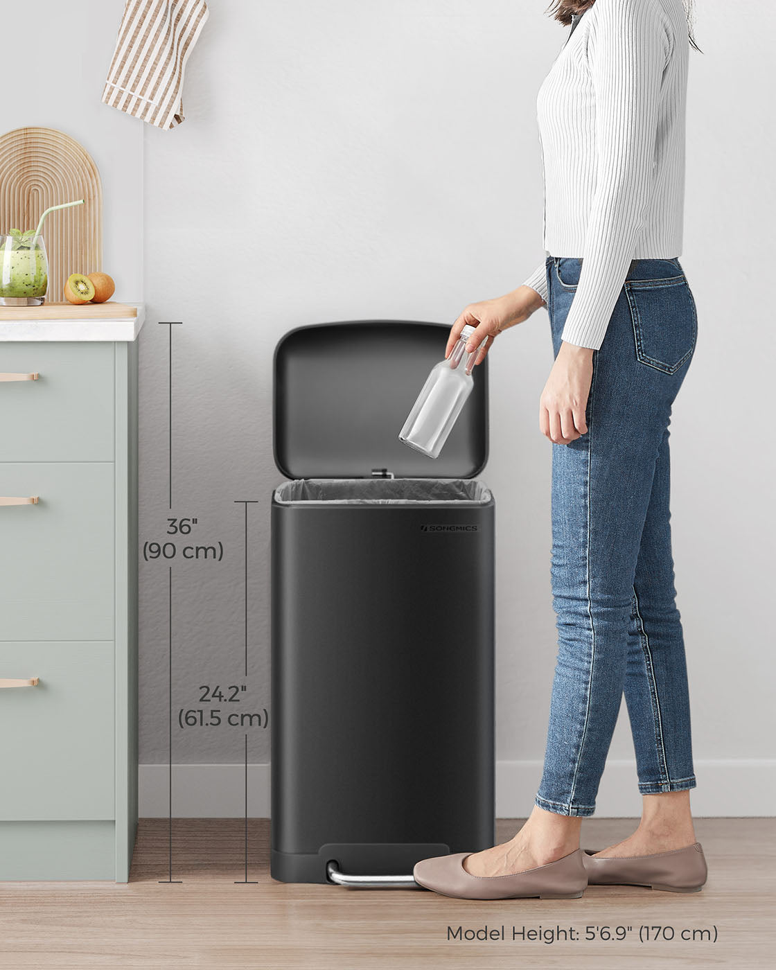 Step Trash Can - Stainless Steel - Black - Soft Close Lid with Inner Bucket