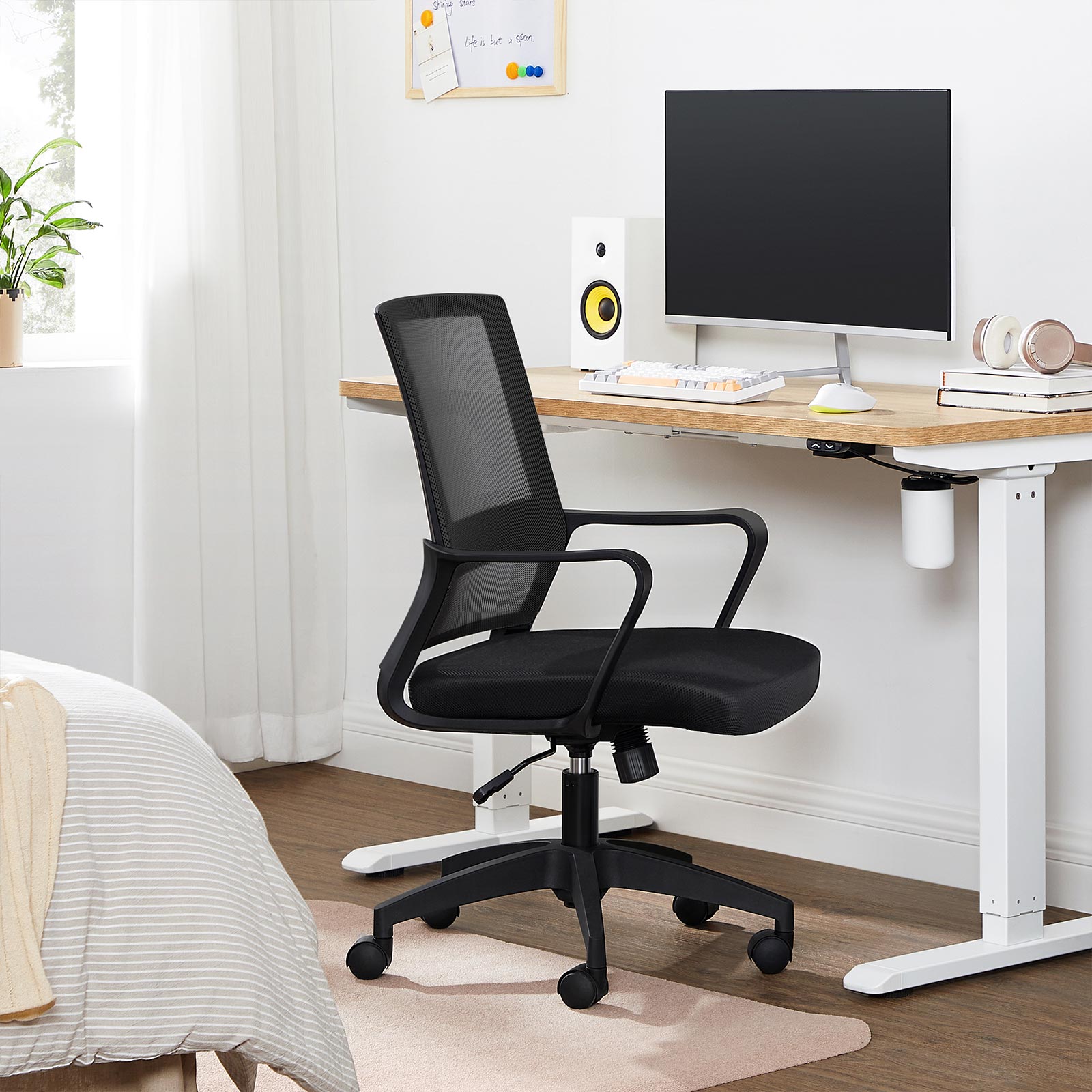 Office Chair - Mesh - Black - 360 Swivel with Adjustable Tilt Function