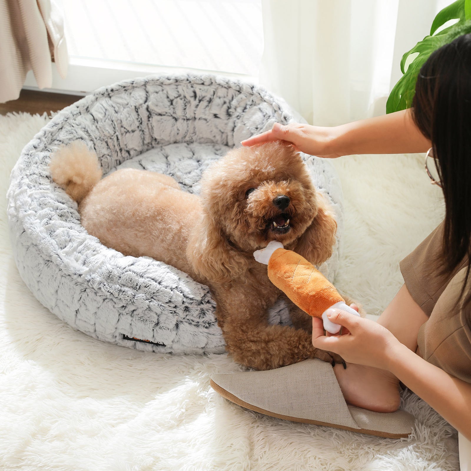 Round Plush Dog Bed - Fabric - Grey - Washable with Non-Slip Bottom