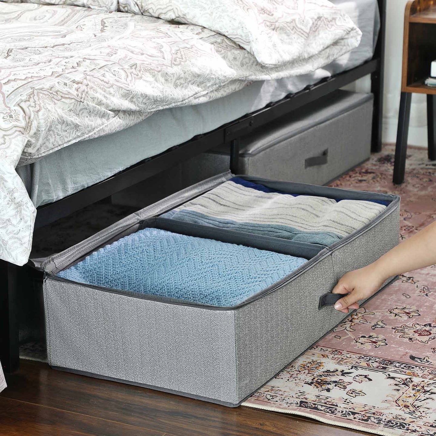Foldable Underbed Storage Bag - Fabric - Grey - Adjustable Divider for Clothes and Bedding