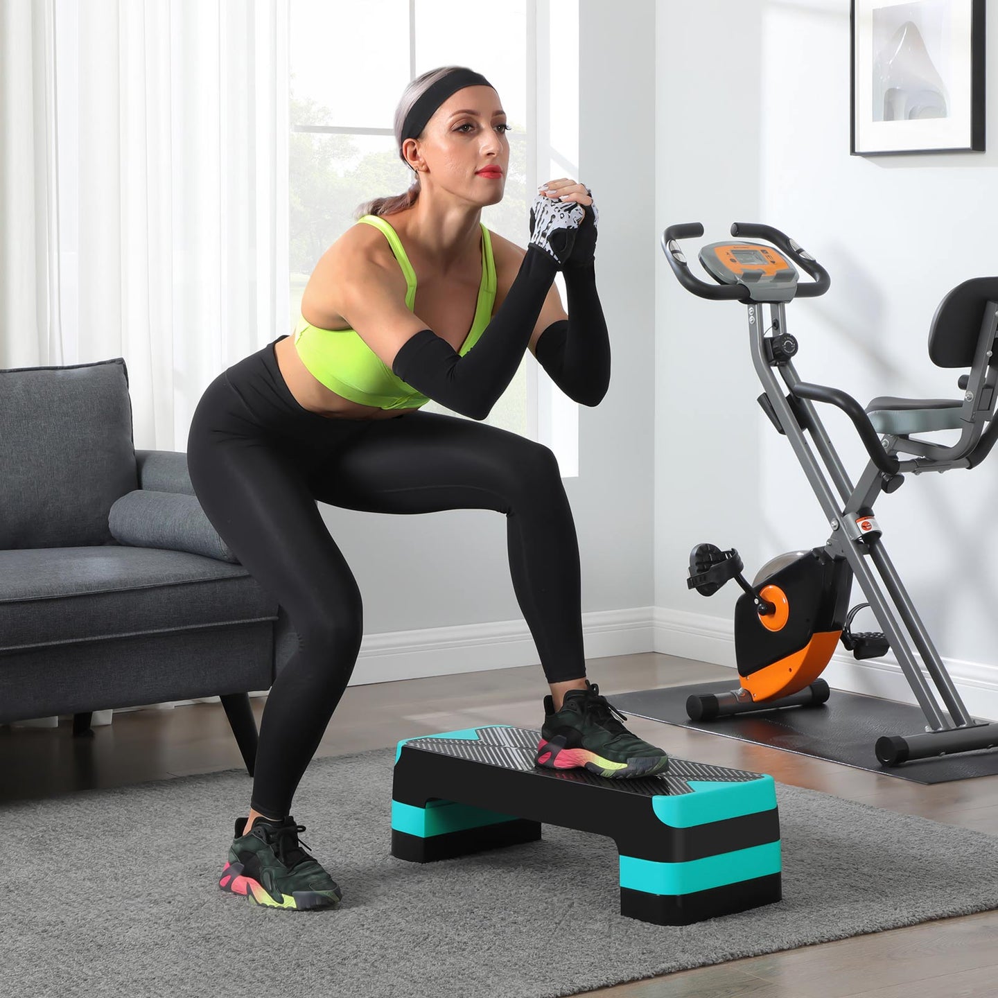 Step Platform - Plastic - Black and Grey - Height-Adjustable with Resistance Band