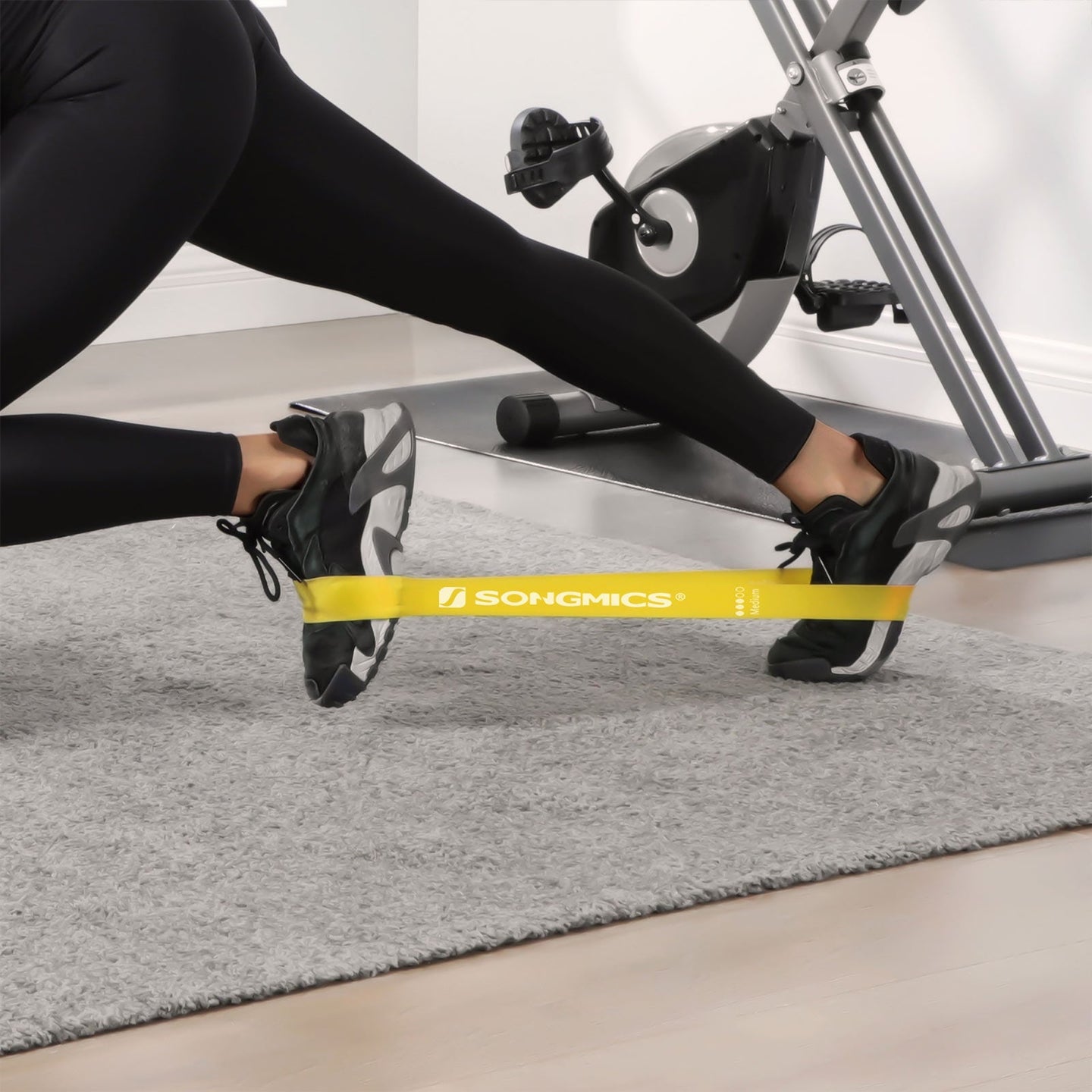 Aerobic Step Platform - Plastic - Grey - Height-Adjustable with Resistance Band