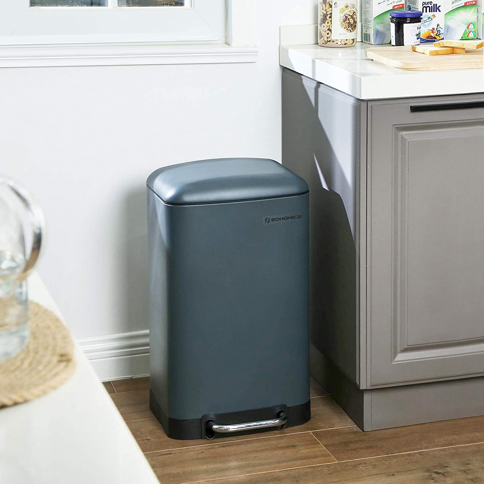 Step Trash Can - Stainless Steel - Grey - 30L Capacity with Soft Close Lid