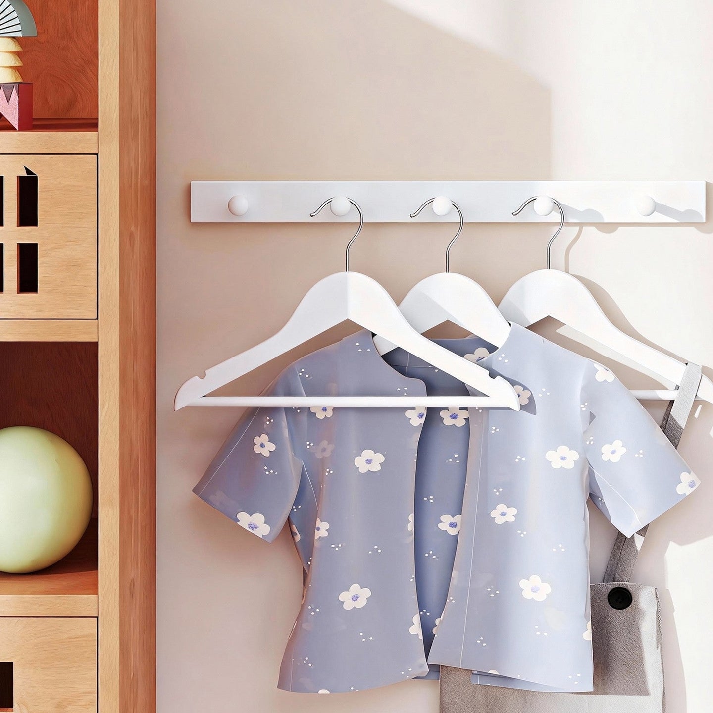 Kids' Wooden Clothes Hangers - 20-Pack - Solid Wood - 360° Swivel Hook