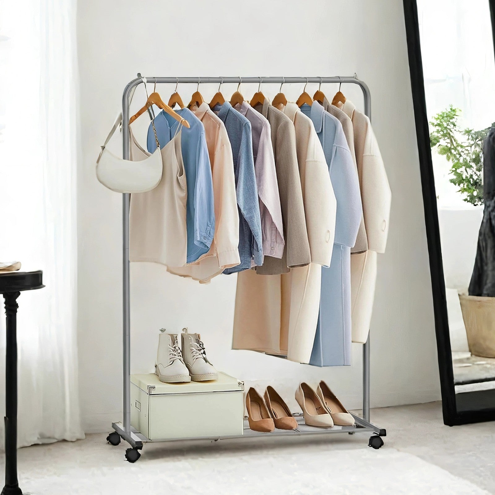 Mobile Clothing Rail - Metal - Black - Lockable Wheels and Storage Shelf