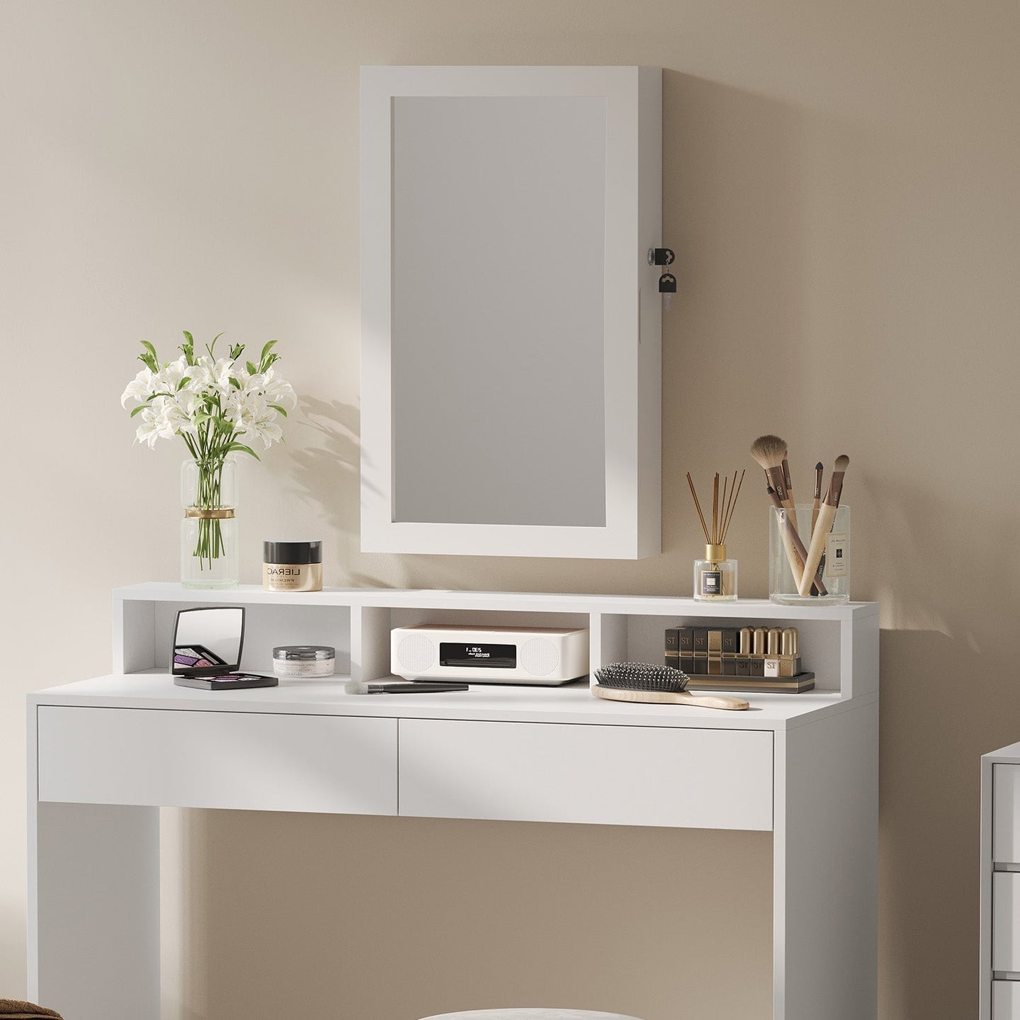 Lockable Jewellery Cabinet - Wood - White