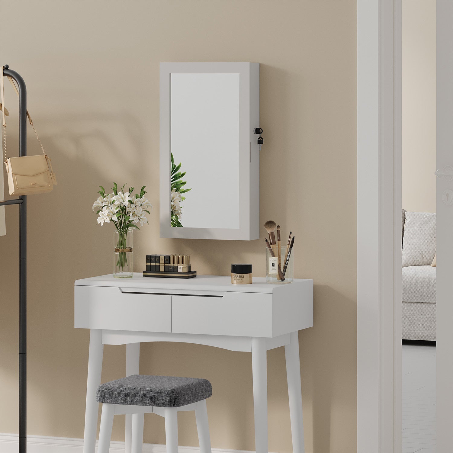 Lockable Jewellery Cabinet - Wood - White
