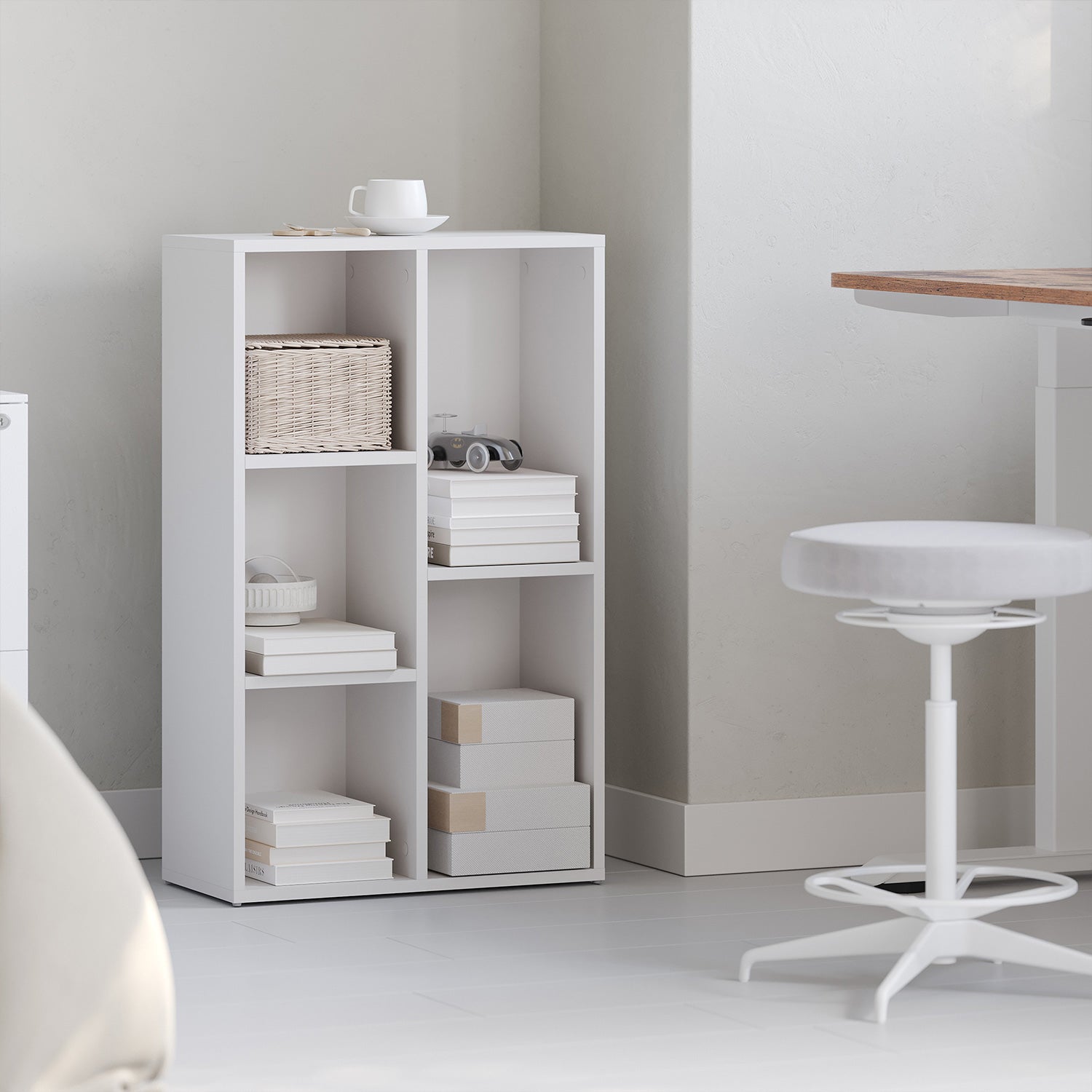 Kids Bookcase - Wood - Oak - 5-Cube Design with Floor Standing Storage