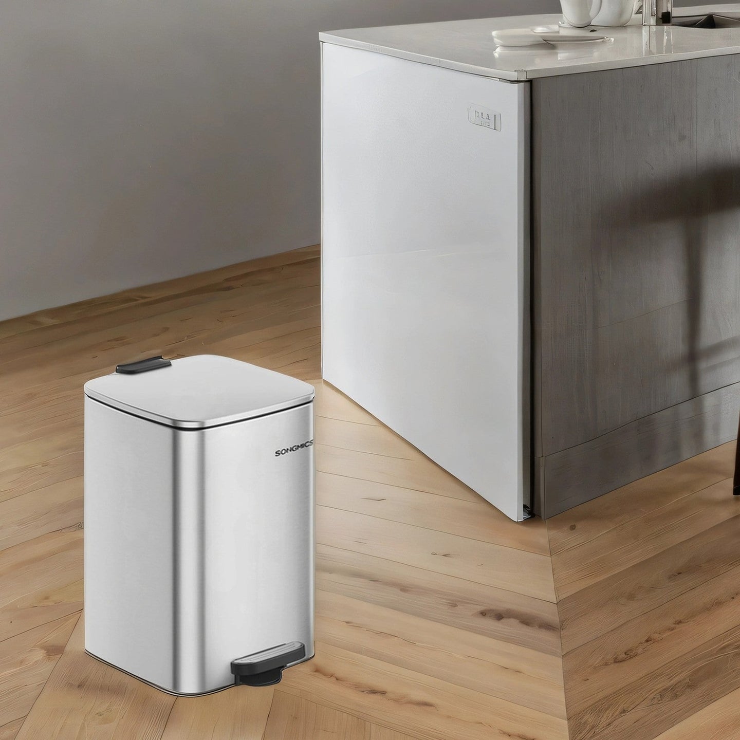 Trash Can - Stainless Steel - Metallic Silver - 20L Capacity with Soft Close and Stay Open Feature