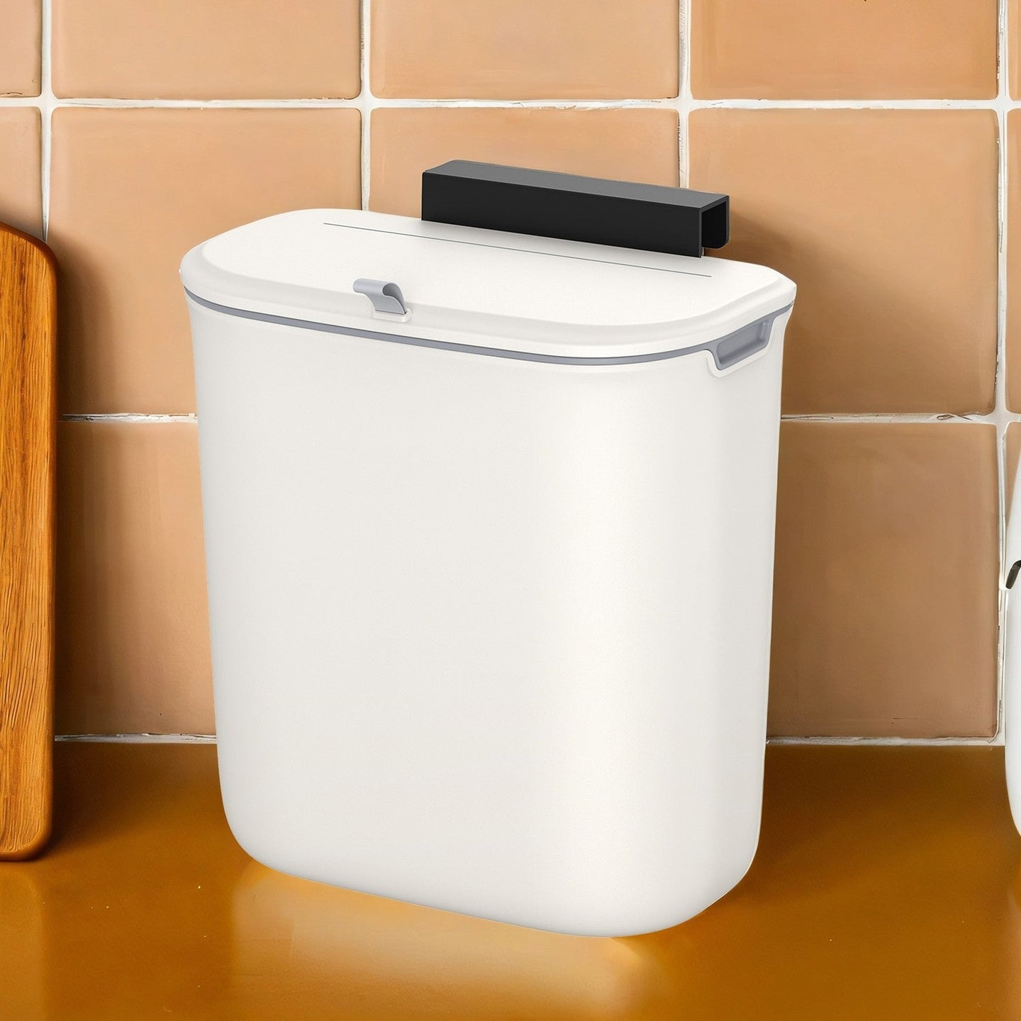 Hanging Trash Can - Plastic - White - Wall Mounted with Lid